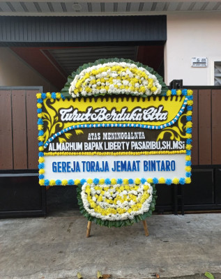 Papan Bunga Duka di Penfui